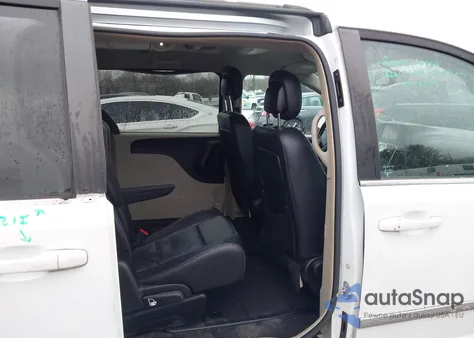 2014 Chrysler Town & Country Touring z USA, uszkodzony, nr VIN 2C4RC1BG2ER396735